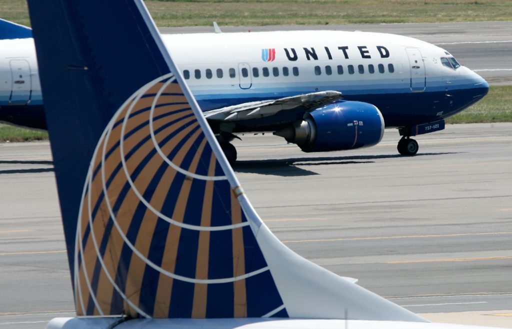 A United Airlines aircraft at Ronald Reagan National Airport August 16, 2006 in Washington, DC.