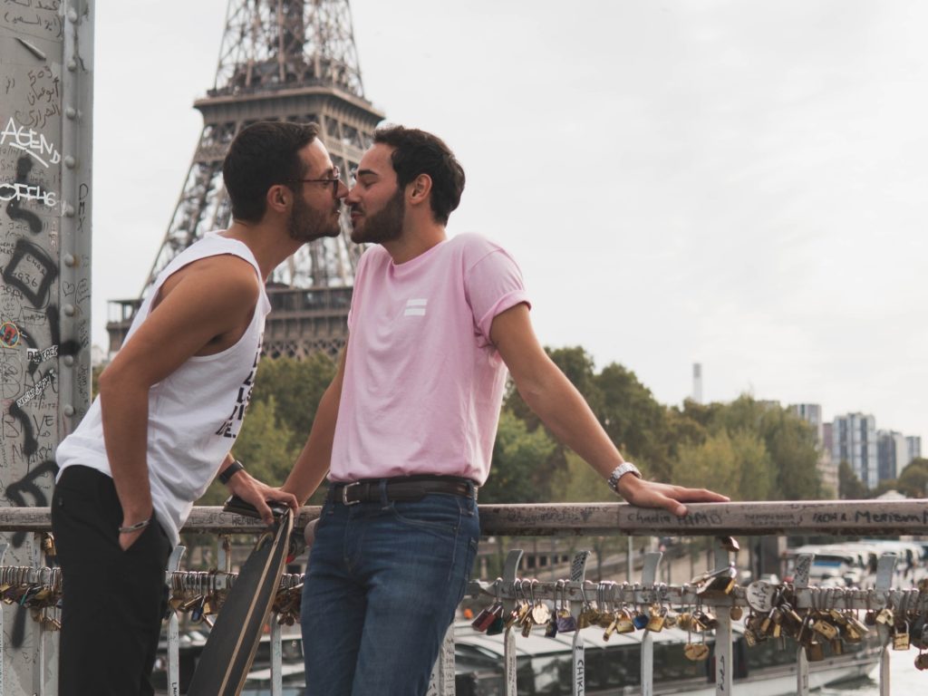 80 percent of LGBT people say dating apps benefit their community