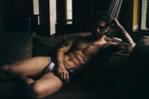 Scruff bans jockstraps from profile pictures