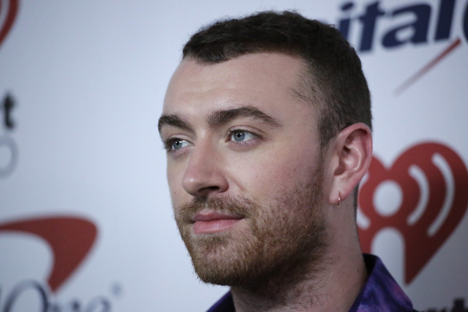 Sam Smith attends the Z100's iHeartRadio Jingle Ball 2017 at Madison Square gardens on December 8, 2017, in New York. / AFP PHOTO / KENA BETANCUR (Photo credit should read KENA BETANCUR/AFP/Getty Images)