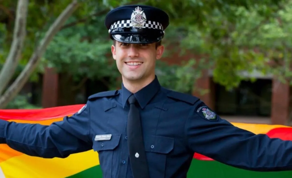 Free gay police chat