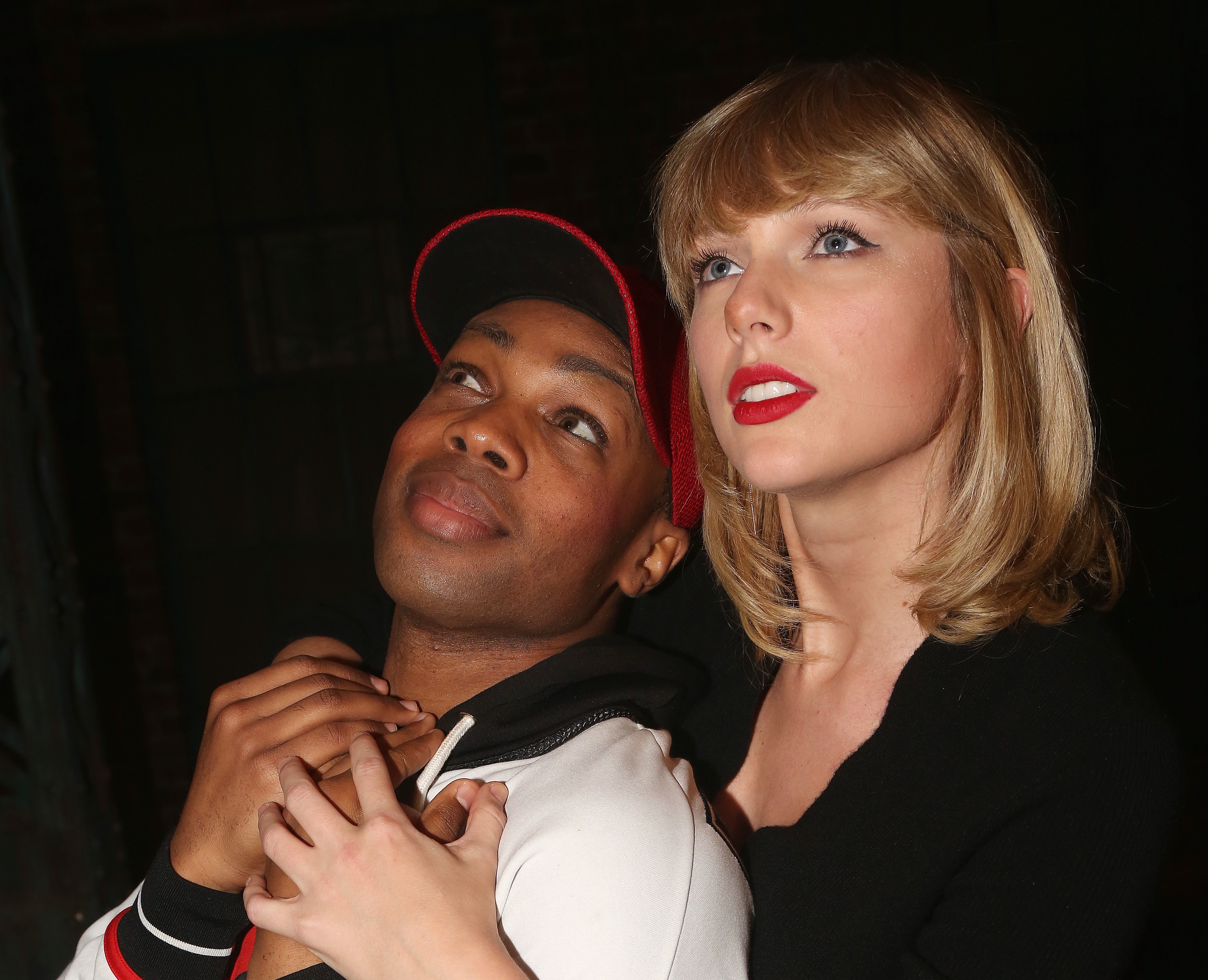 Todrick Hall and Taylor Swift pose backstage at the hit musical Kinky Boots on Broadway at The Al Hirschfeld Theater on November 23, 2016 in New York City.