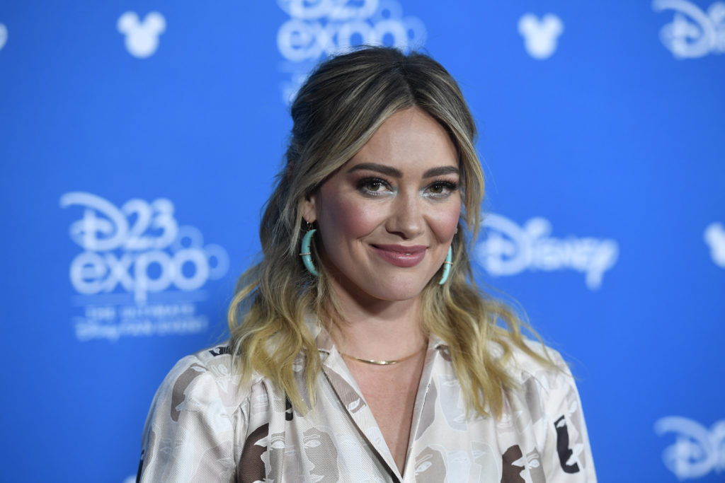 Hilary Duff Calls Out Paparazzi For Photographing Her Son
