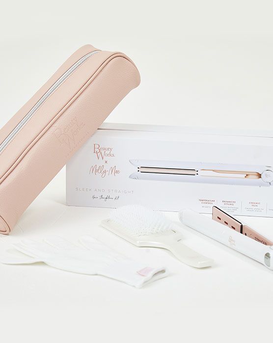 The whole kit which includes a a vegan bristle paddle brush. (Beauty Works)