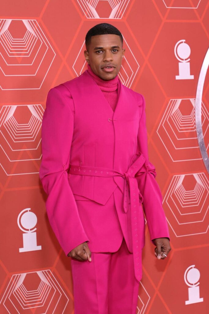 Jeremy Pope stuns in a fuchsia outfit on the Tony Awards red carpet 