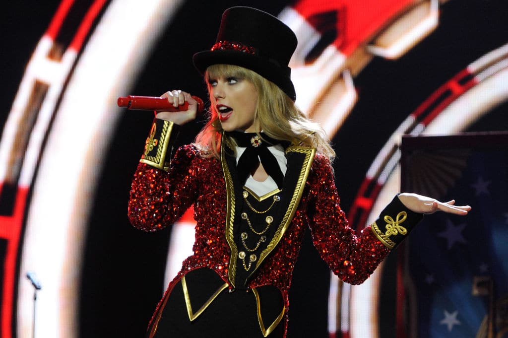 Taylor Swift performing in 2012