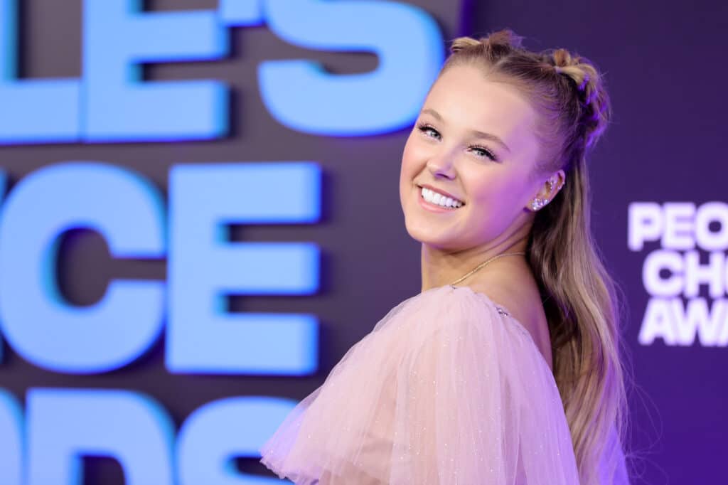 JoJo Siwa celebrates coming out anniversary with sweet Instagram post