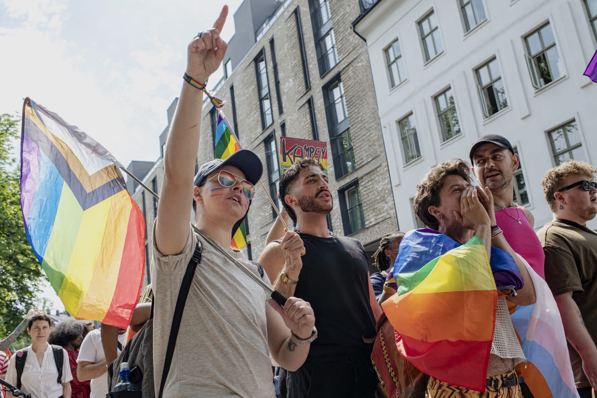 LHBTQ-nordmenn holder «Spontan Pride Parade»