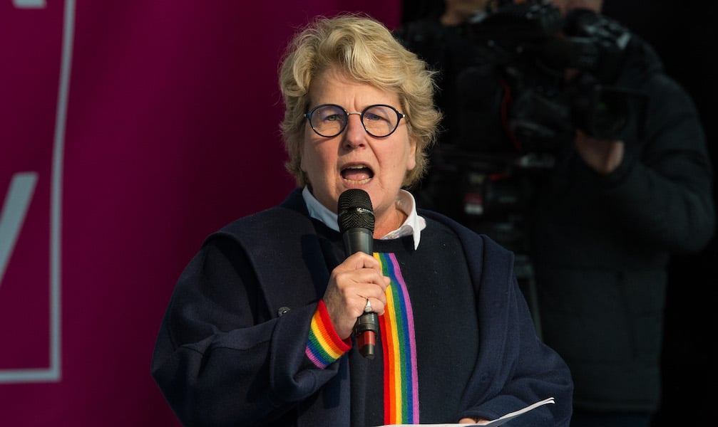 Sandi Toksvig speaks during an anti-Brexit rally in 2019