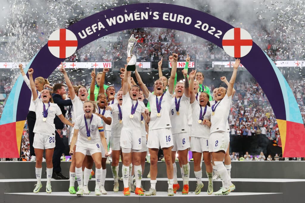 The Lionesses hold up the UEFA Women's Euro 2022 trophy