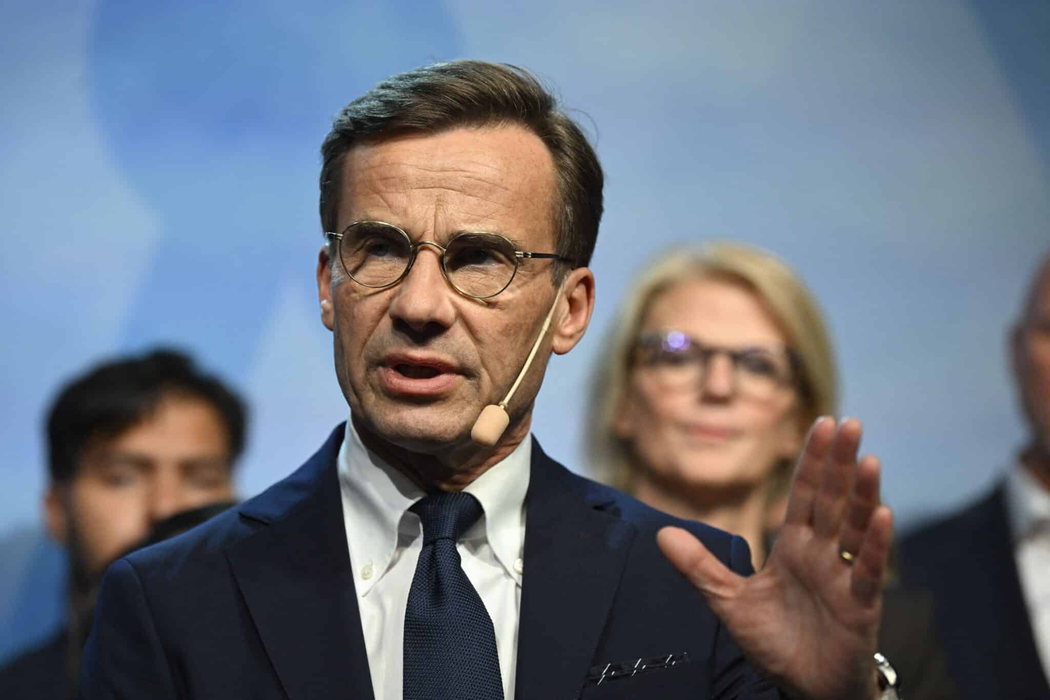 Ulf Kristersson, chef du Parti modéré suédois, s'adresse à ses partisans lors du parti électoral du Parti modéré conservateur à l'hôtel Clarion Sign de Stockholm, en Suède. 